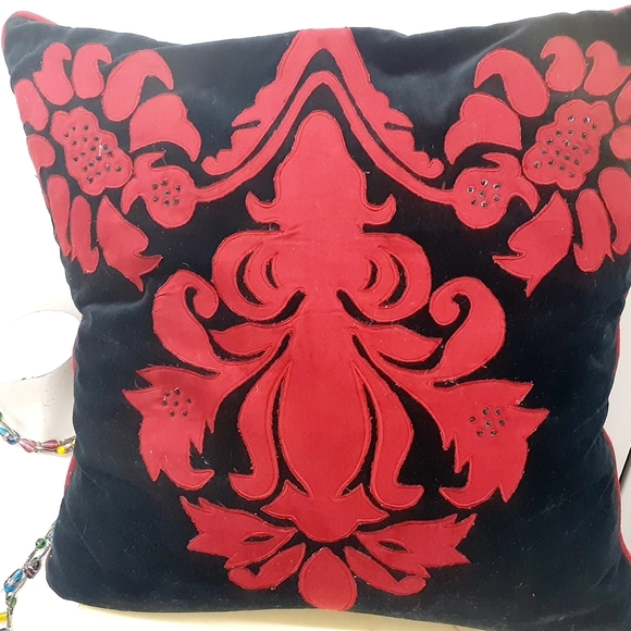 ❤2 Surya Black Velvet & Red Beaded Floral Throw accent Pillow 21" - Picture 7 of 11